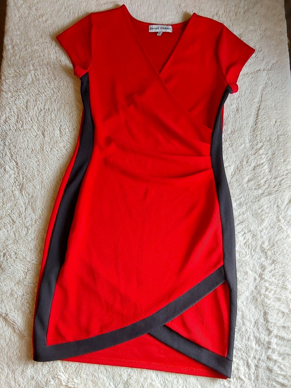 🌺 Like New Almost Famous Professional Red Dress with Black Trim - Picture 7 of 11